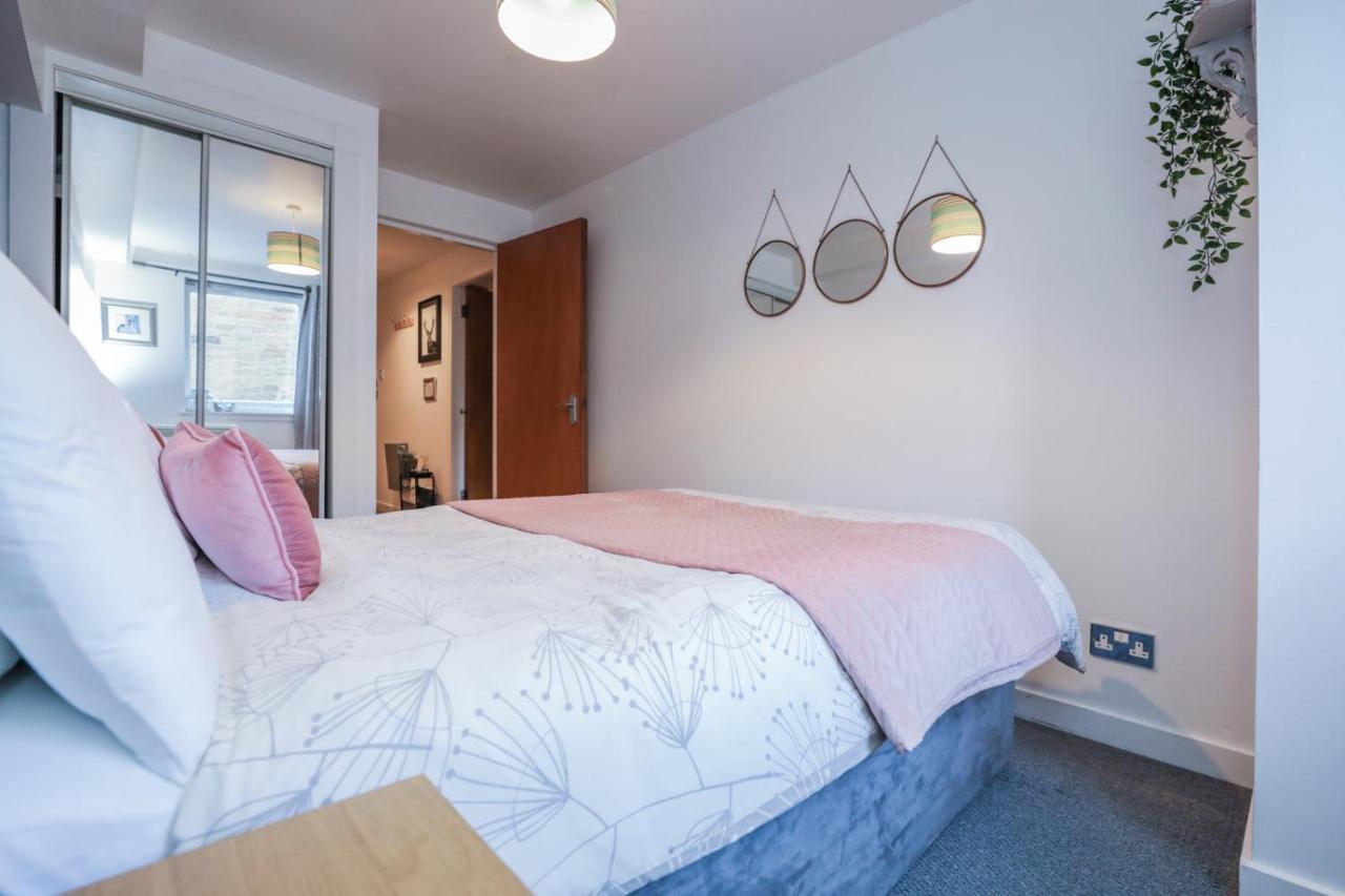 Beautiful 1-Bed Apartment Near Castle Edinburgh Kültér fotó